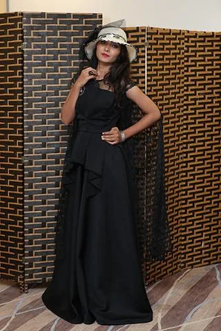Divya, Dubai, 2019
